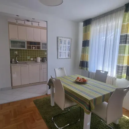 123 60m2 With Garage * Novi Sad